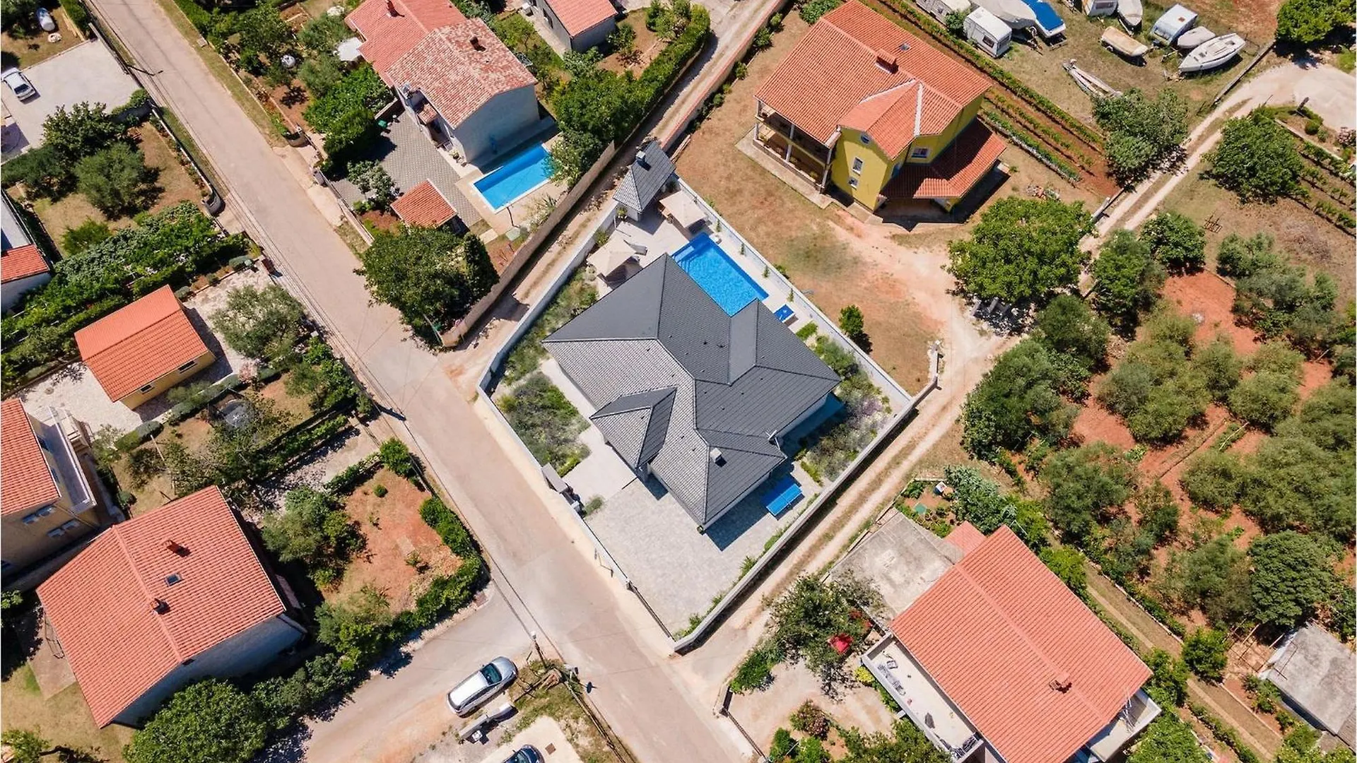 Villa Casa L Pula 0*,  Croatia